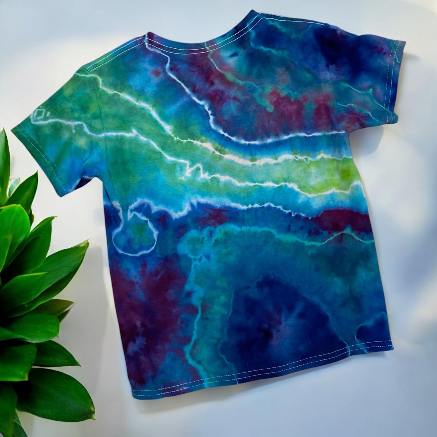 Heart Geode Design Kids Youth Size Small Tee