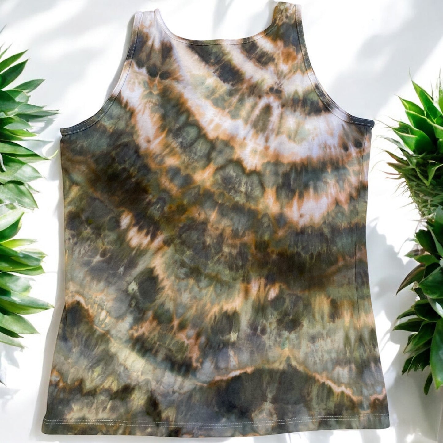 Earthy Feather Design Women's Large Tank Top