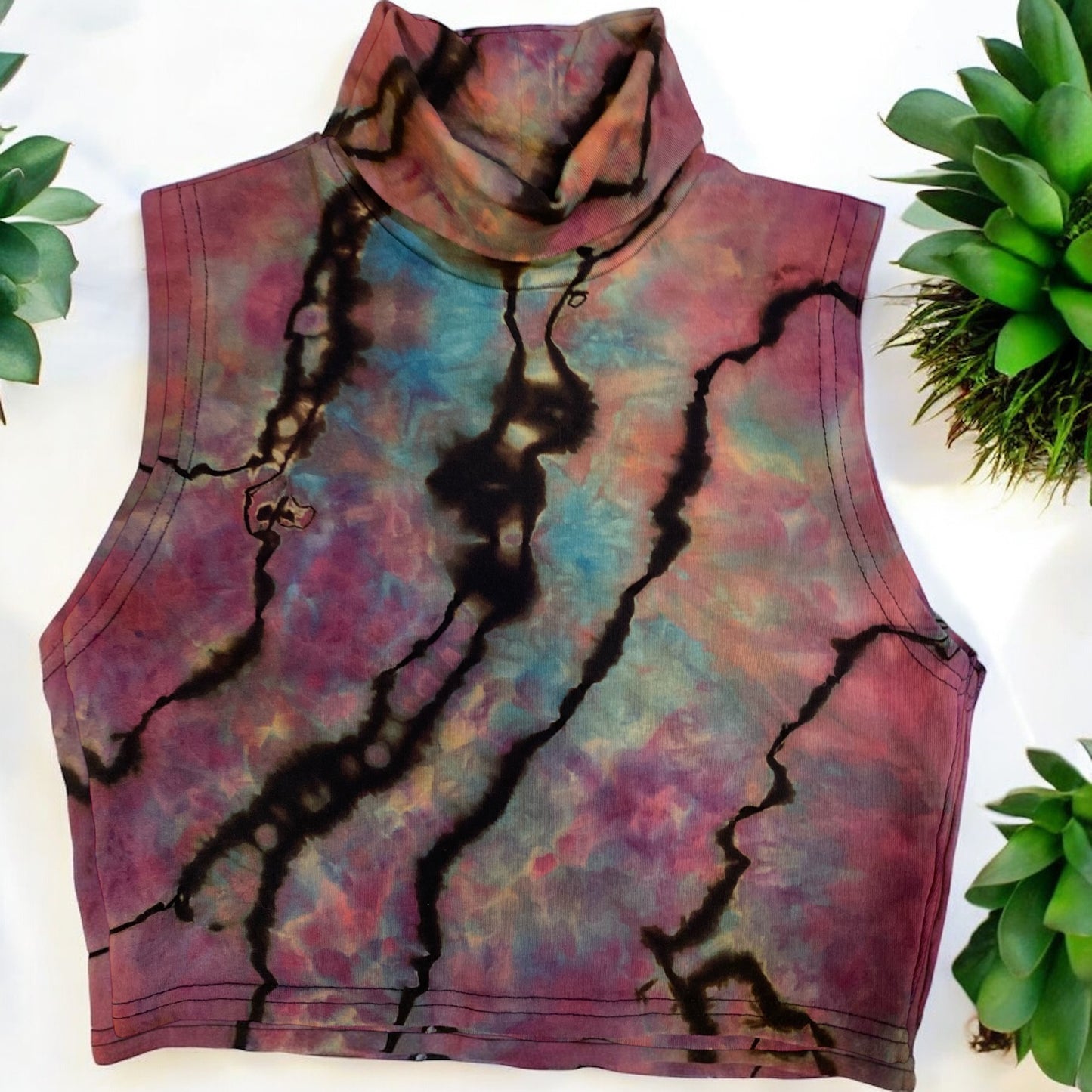 Reverse Geode Design Mock Crop Top Size 6 (Small)