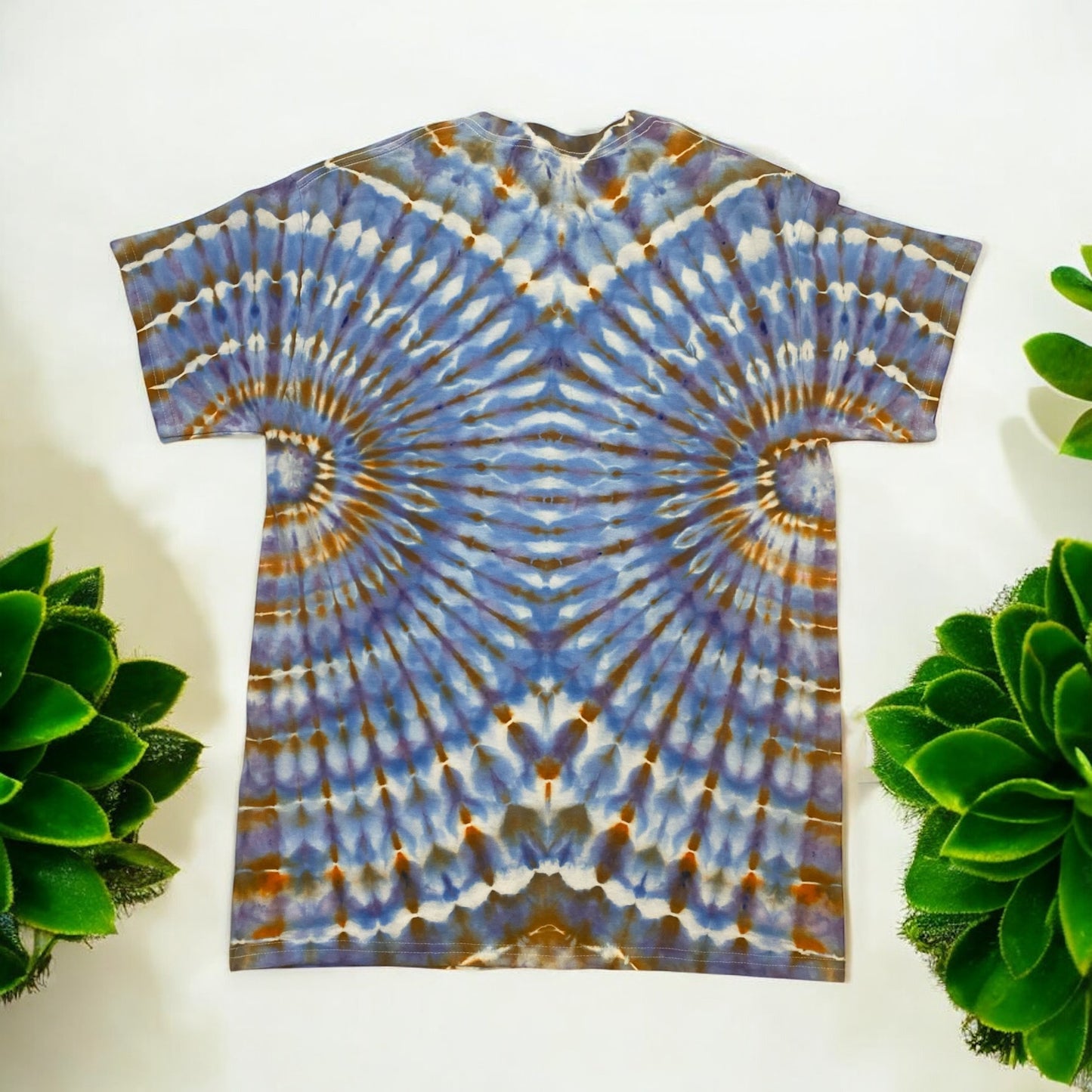 Double Fan Fold Design Medium Unisex T- Shirt