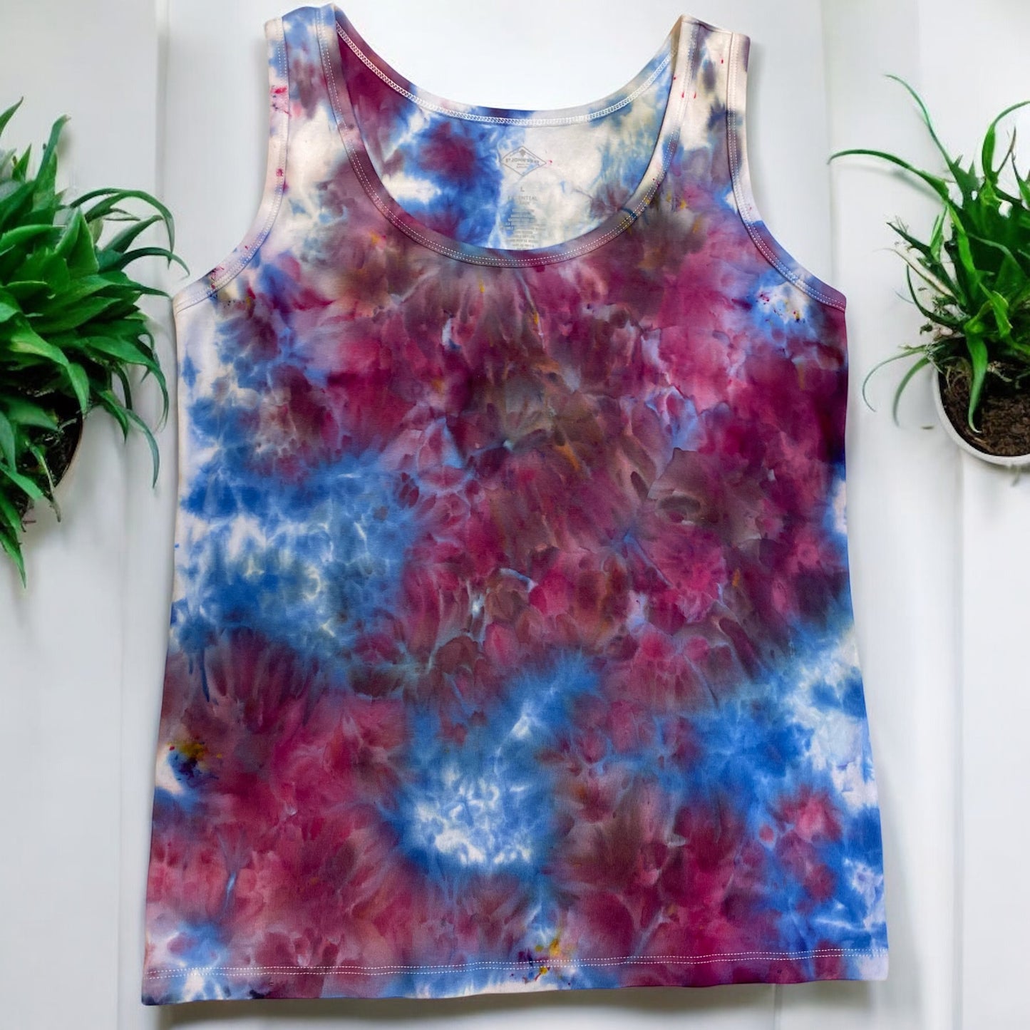 Watercolor Design Women's Large Tank Top