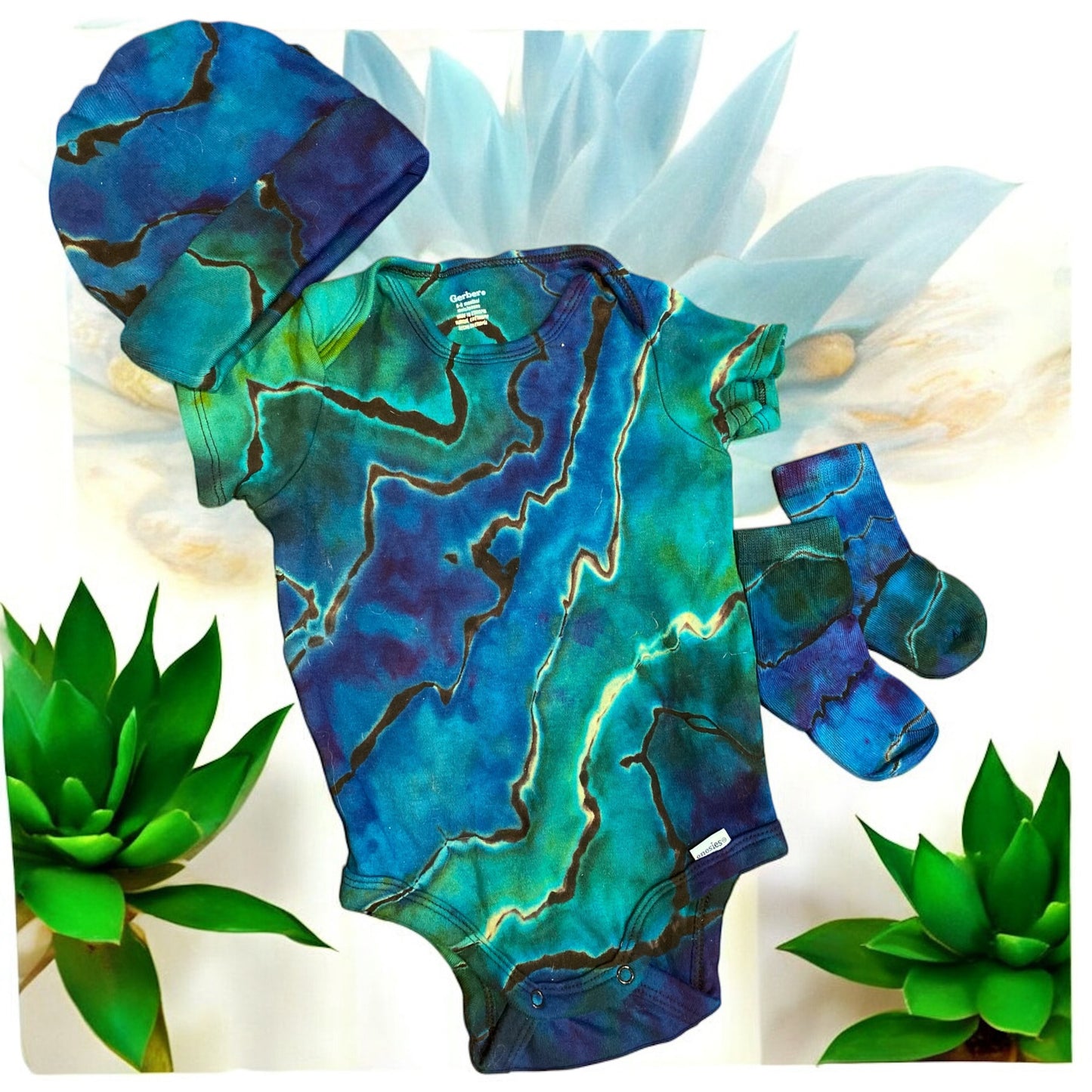 Reverse Geode Design Baby Onesie Beanie & Sock Set (6-9 M)