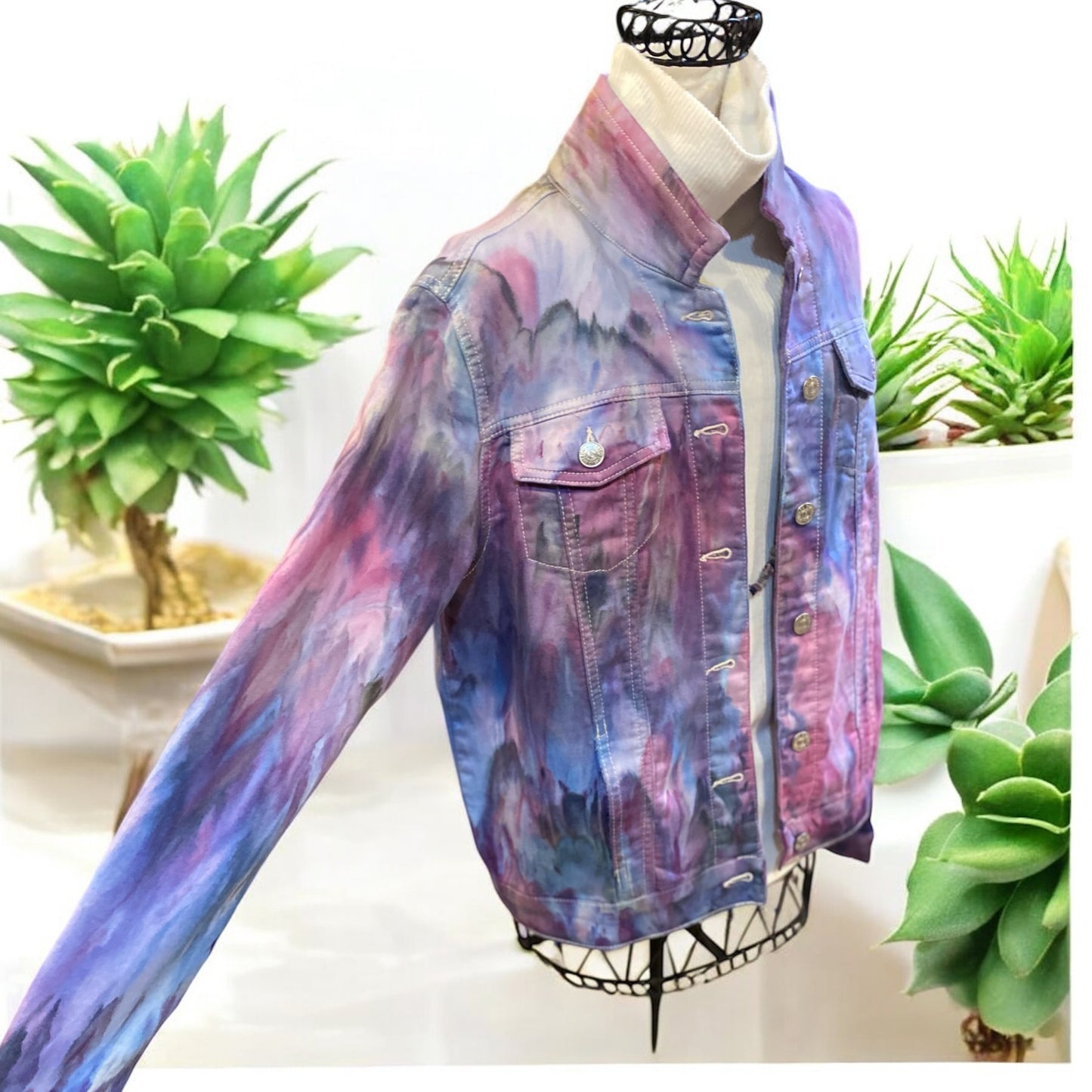 Women's Feather Design Jean Style Medium Jacket