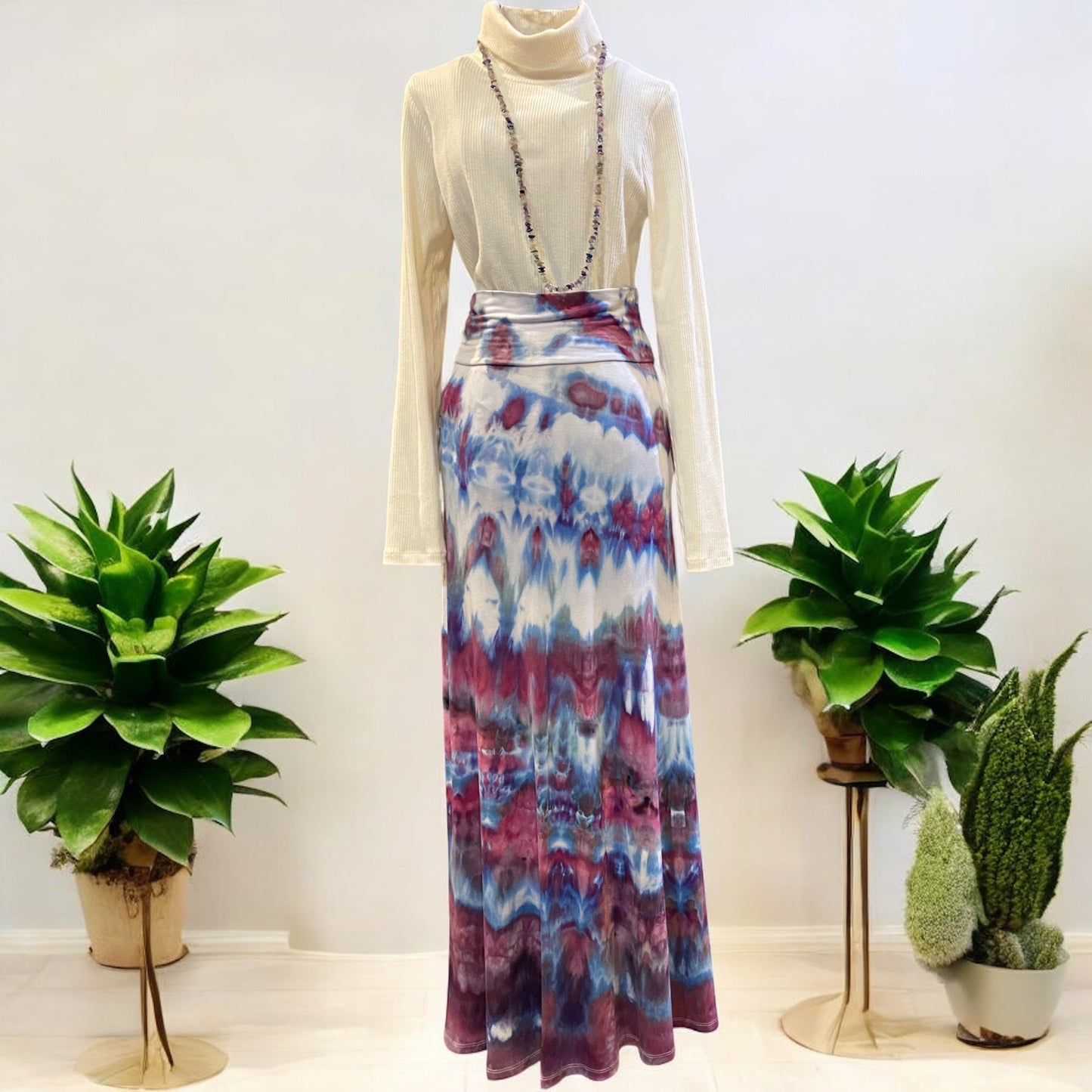 Feather Design Women's Small Rayon Maxi Skirt