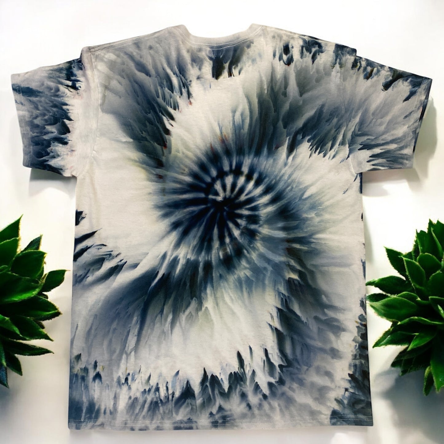 Gravity Spiral Design Unisex Heavy Cotton Size L