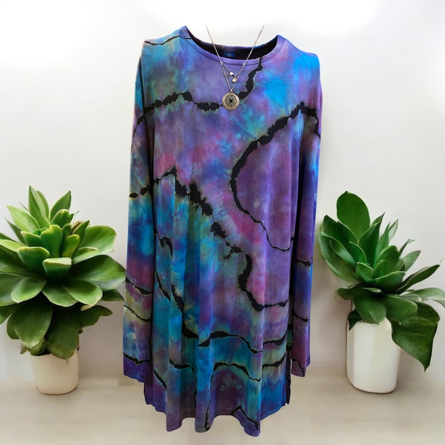Women's Large/Tall Luxe Tunic T-Shirt in Reverse Geode Design