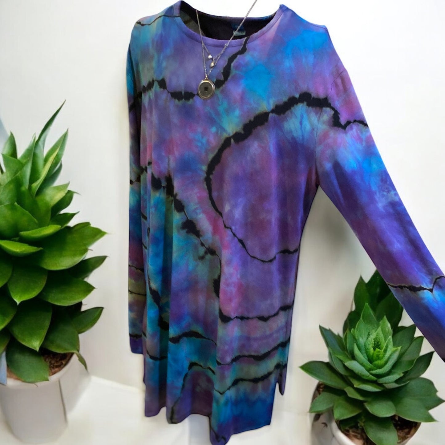 Women's Large/Tall Luxe Tunic T-Shirt in Reverse Geode Design