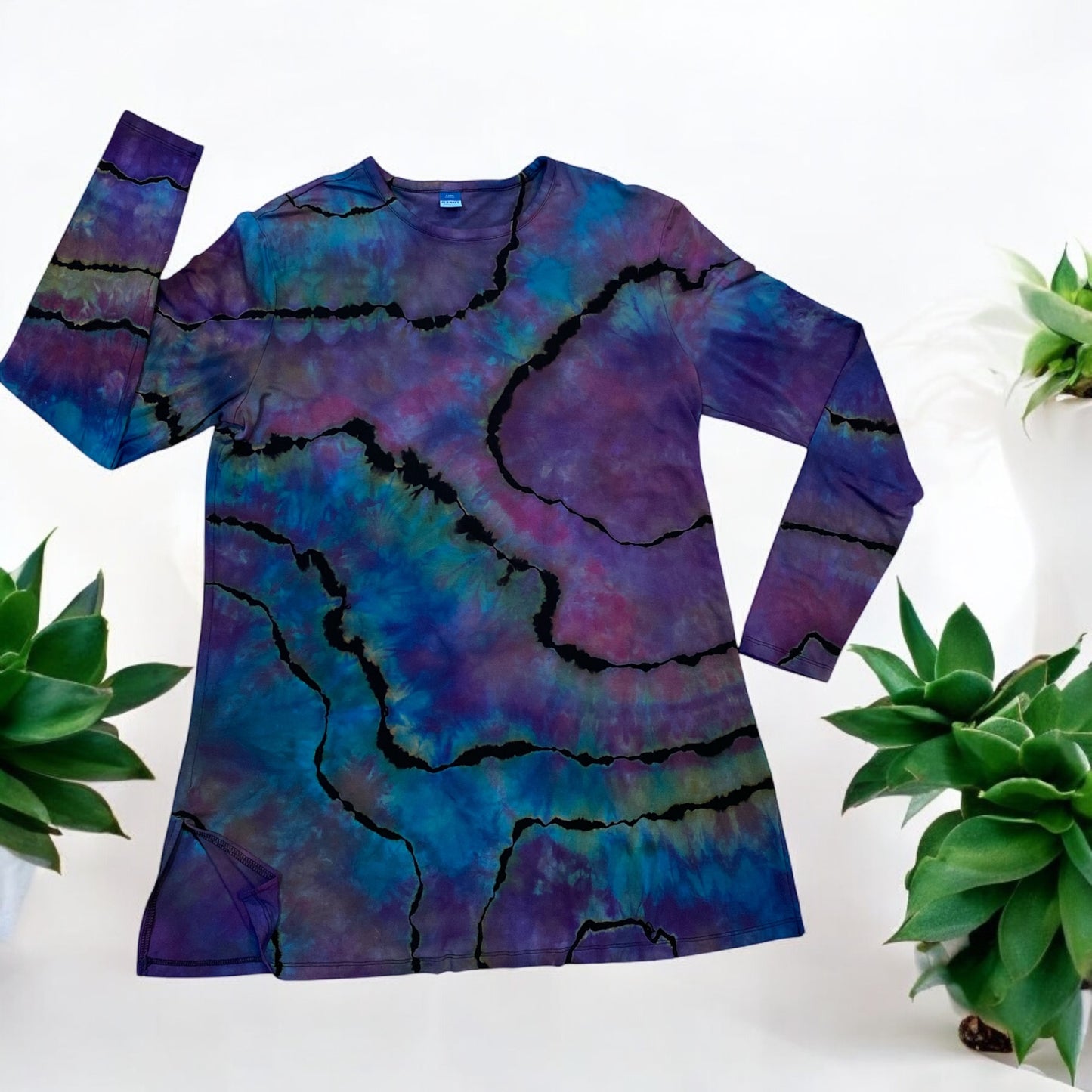 Women's Large/Tall Luxe Tunic T-Shirt in Reverse Geode Design