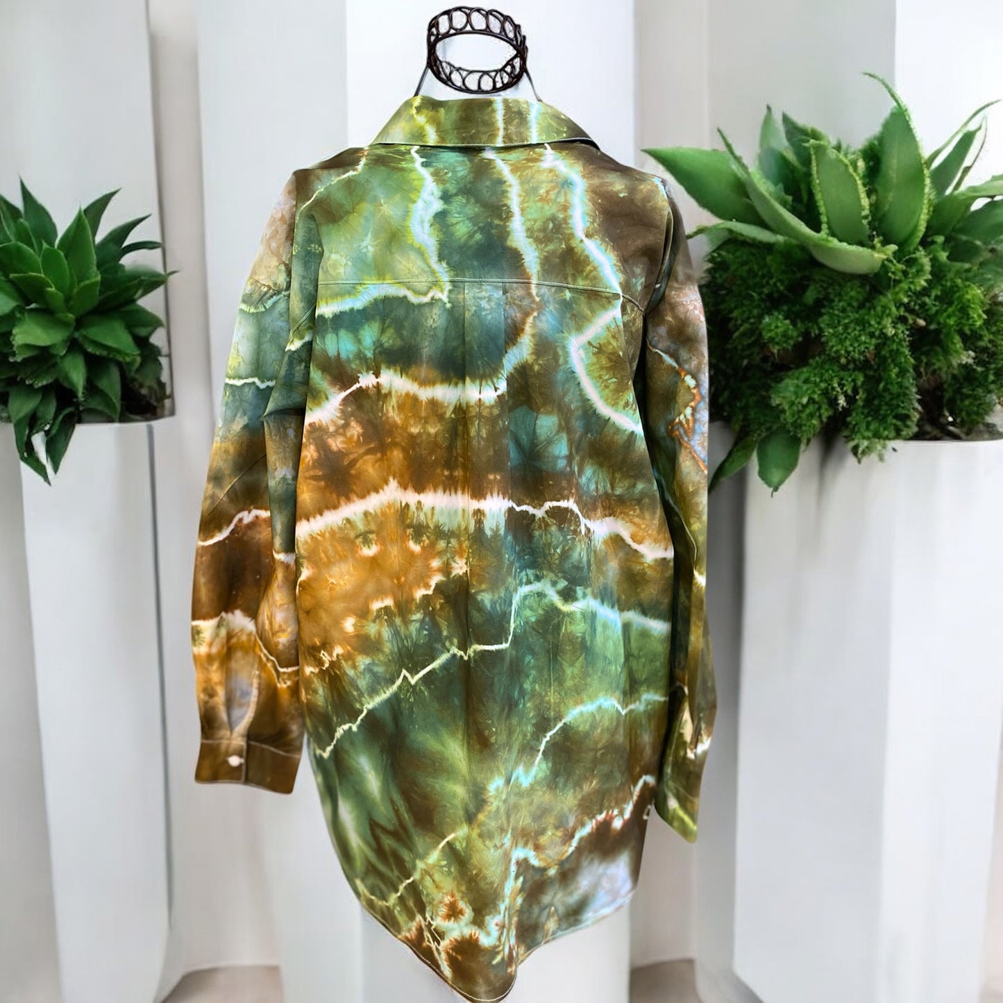 Women's Button Down Blouse Earthy Geode Design Size Small/Petite
