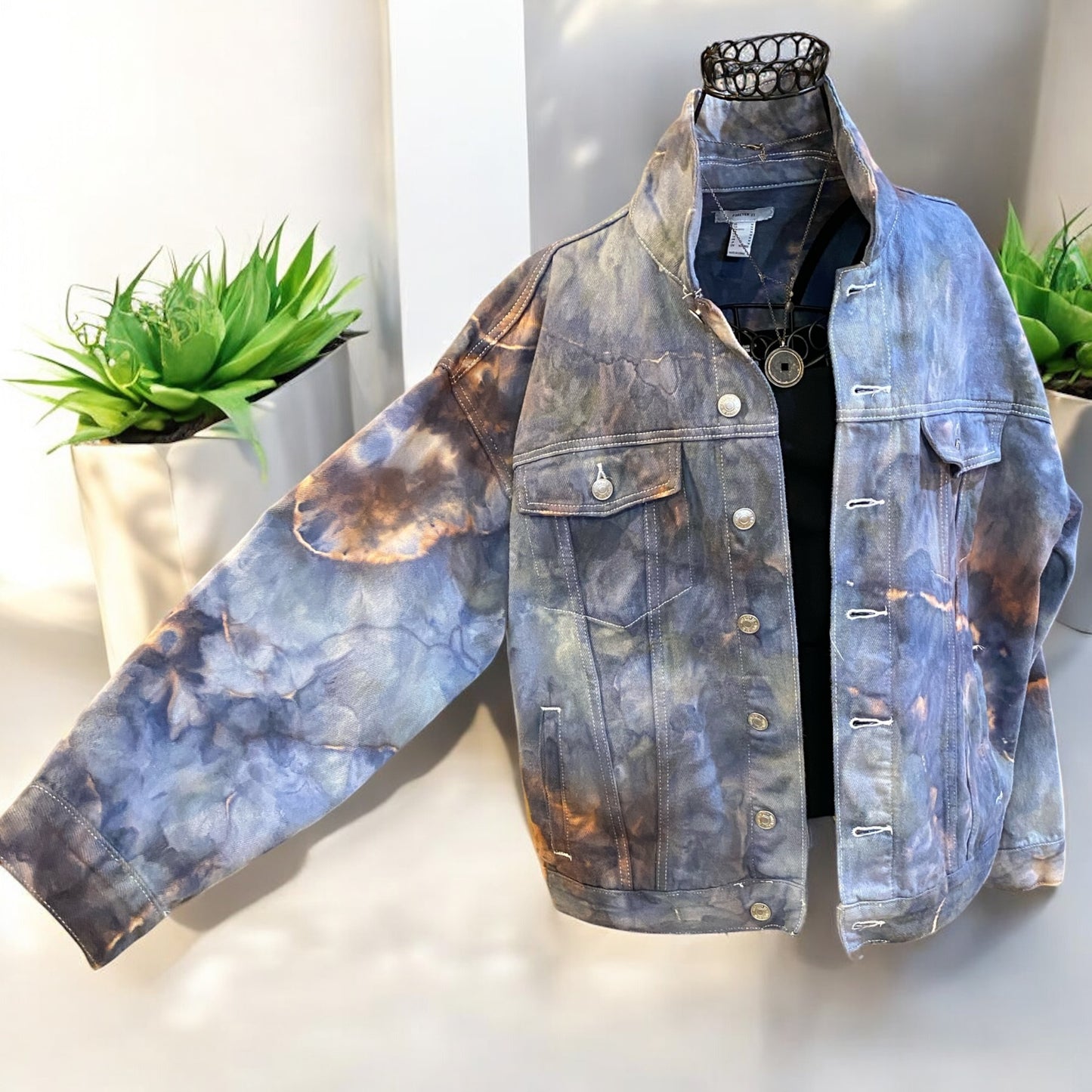 Women's Loose Geode Design Drop Sleeve Jean Jacket Size M