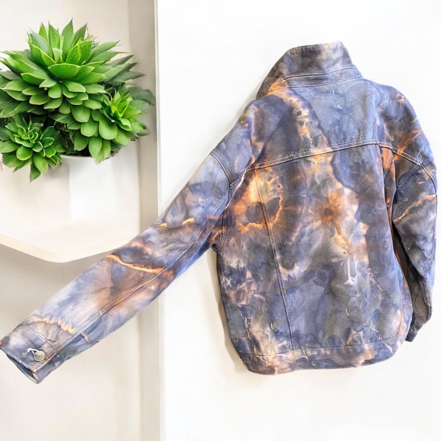 Women's Loose Geode Design Drop Sleeve Jean Jacket Size M