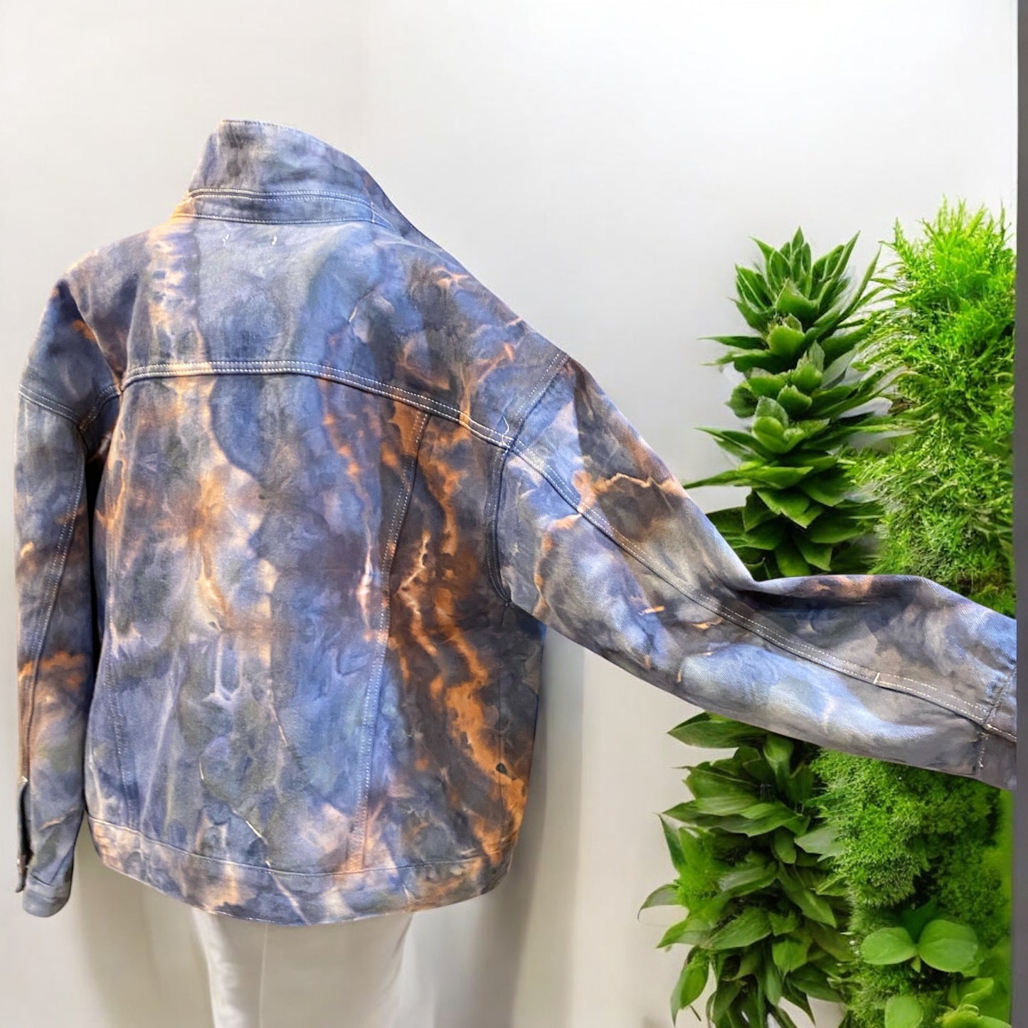 Women's Loose Geode Design Drop Sleeve Jean Jacket Size M