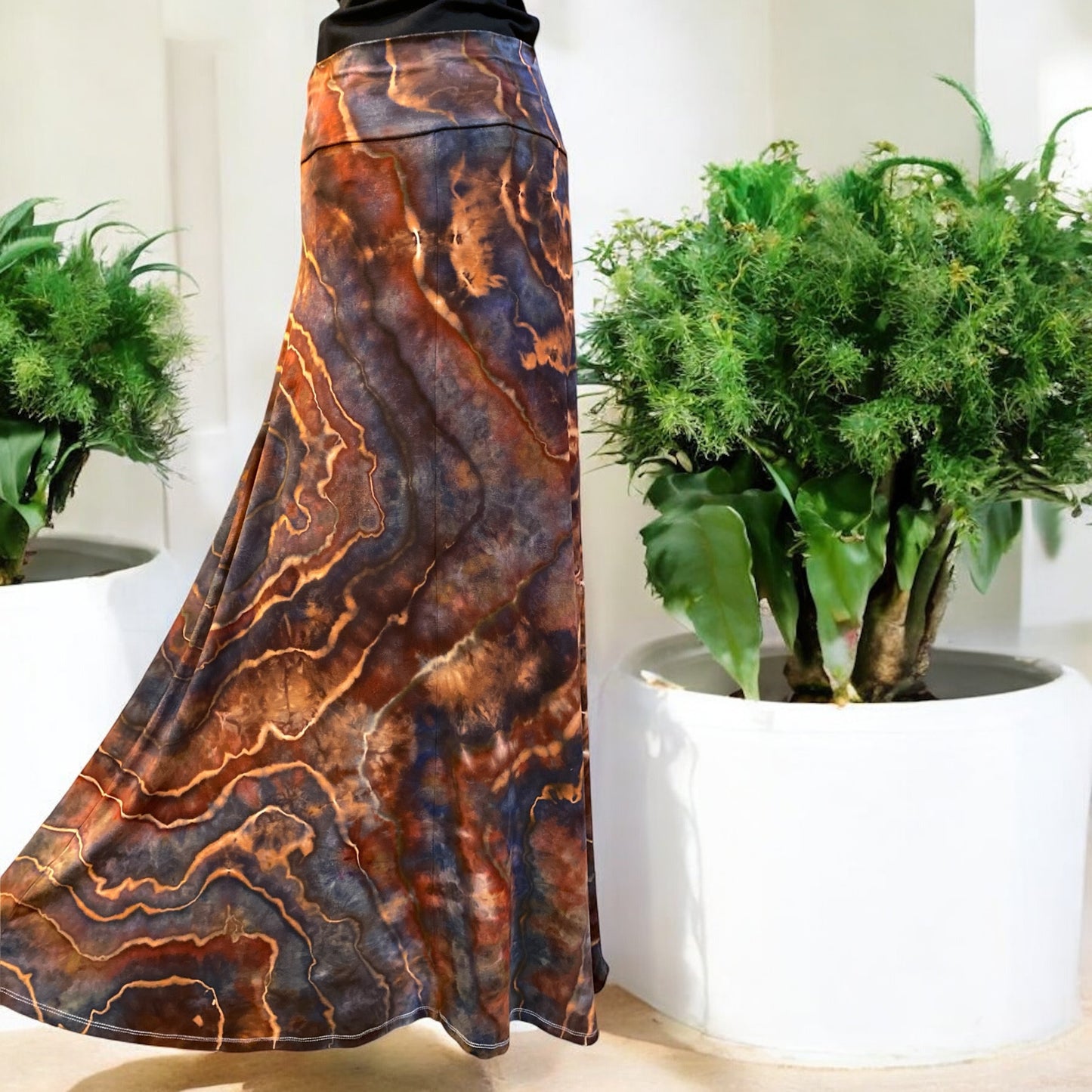 Women's Geode Design Rayon Maxi Skirt Large