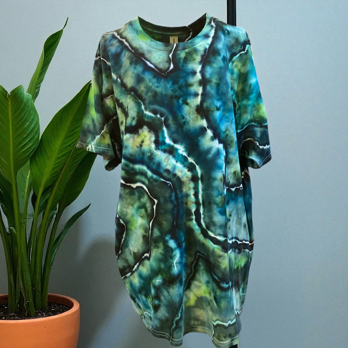 Geode Design Unisex Large Classic Fit T-shirt