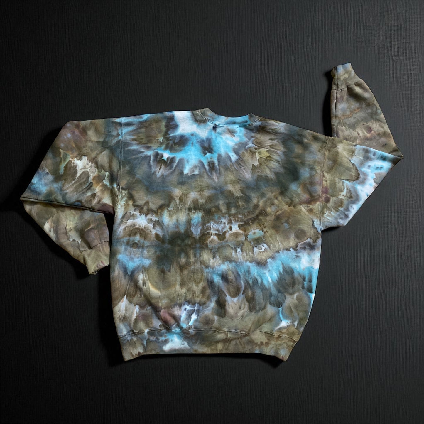 Beautiful Twist Design Unisex Crewneck Size Large