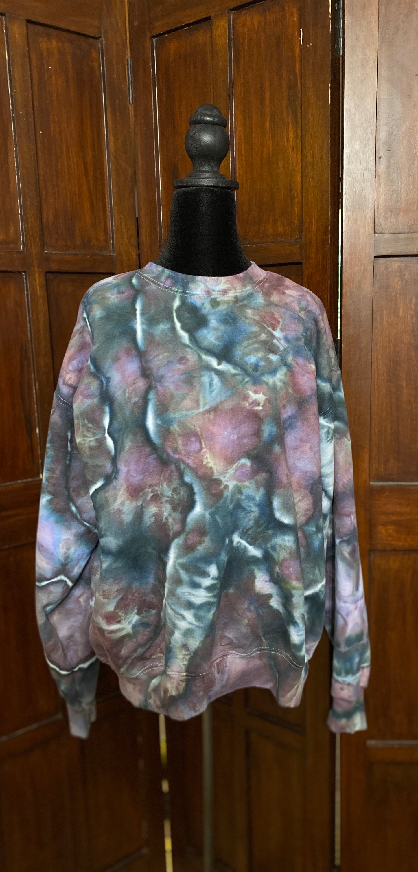Geode Design Unisex Crewneck Sweatshirt Size Medium