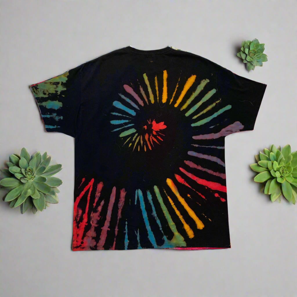 Rainbow Reverse Spiral Design Unisex XL T-Shirt