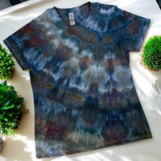Feather Design Women's Medium Tee