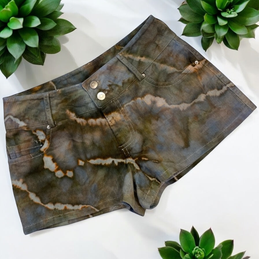 Geode Design Women's Small Low Rise Corduroy Shorts