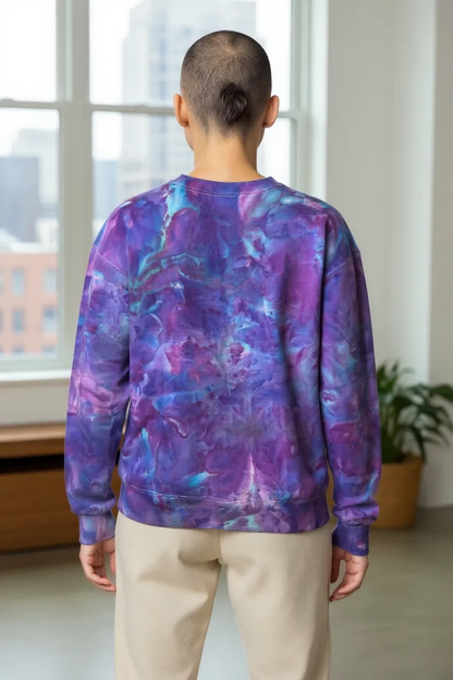 Unisex Crewneck Sweatshirt in a Tall Scrunch Design Size Small